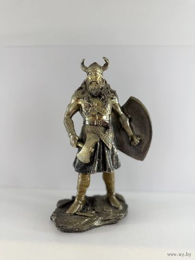 Викинг статуэтка