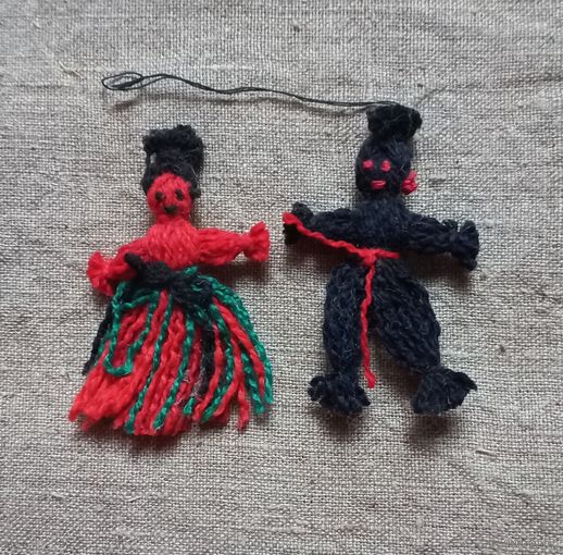 Ёлочные винтажные игрушки нитка