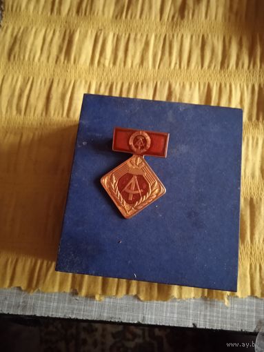 Знак ГДР