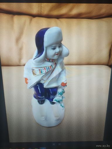 Статуэтка "юный лыжник"