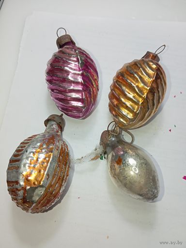 Ёлочная игрушка  , СССР . Шишки и орехи .