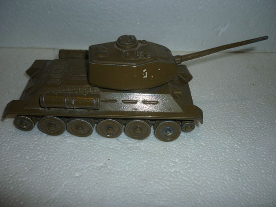 Танк Т-34. СССР. Металл