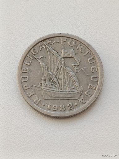 Португалия. 2,50 эскудо 1982 года. (4)