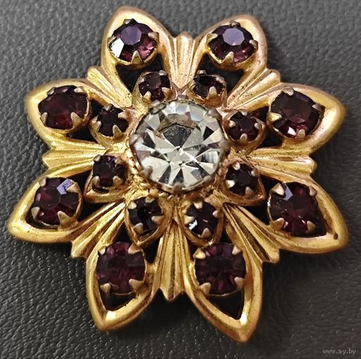 Винтажная брошь СССР. Небольшая. Эффектная