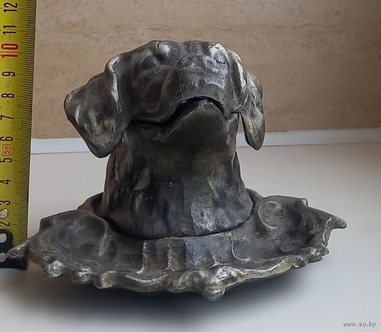 Пепельница.Собака.