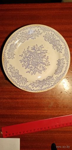 Тарелка будянский фаянсовый завод. Без сколов и трещин.