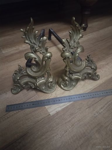 Каминная подставка для  дров БРОНЗА. СТАРИННАЯ.