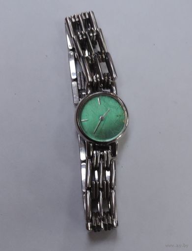 Часы женские механические "Seiko". Не исправные.