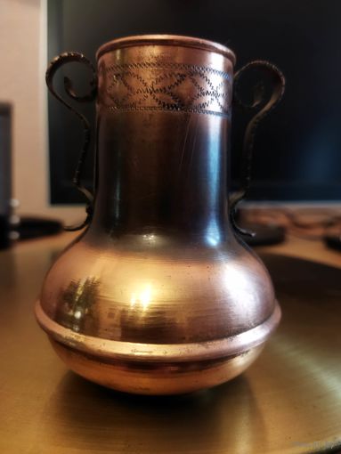 Ваза медная