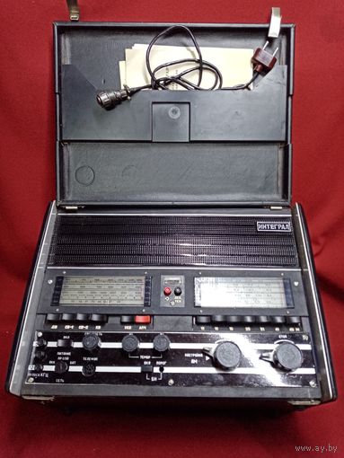 С рубля без мц. приемник "Интеграл", СССР, 11кг, 40х30х20см.