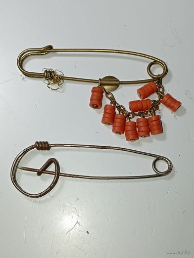 Заколка с рубля .