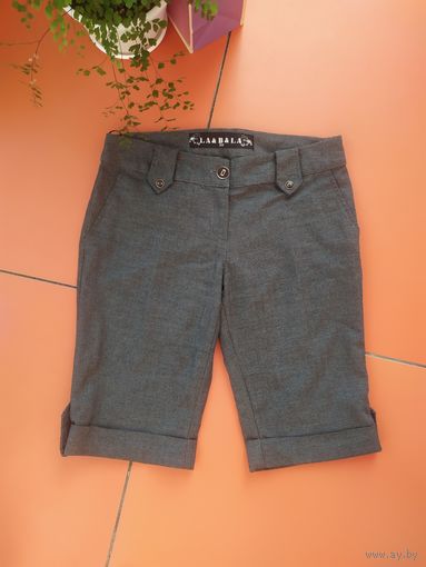 Теплые женские шорты фирменные 42-44 брюки