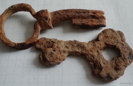 Ключ старинный 2 шт