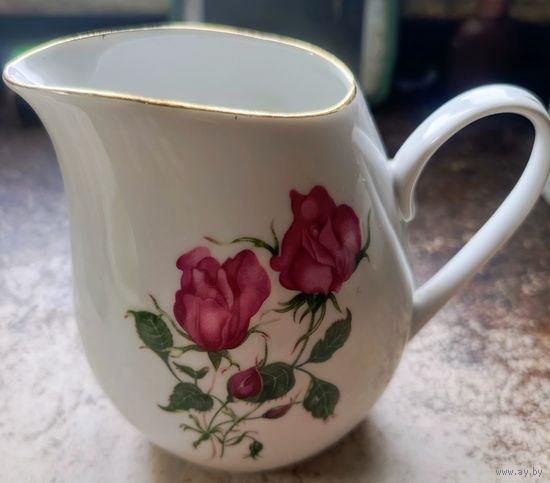 Молочник богемия