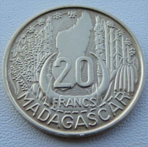 Мадагаскар. 20 франков 1953 год  KM#7  Тираж: 15.000.000 шт
