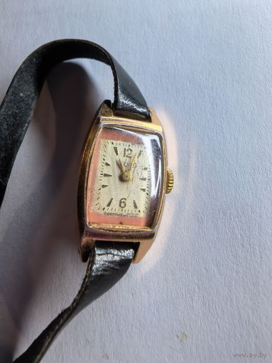 Часы луч . С рубля без МЦ.