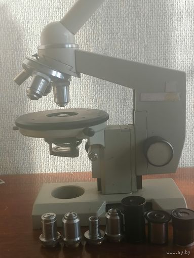 Микроскоп ЛОМО.Линзы и обьективы.См.фото.