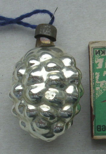 Ёлочная игрушка. Т-64.