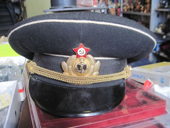 Фуражка офицерская ВМФ СССР, размер 57.