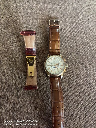 Часы механические с автоподзаводом. PATEK PHILIPPE