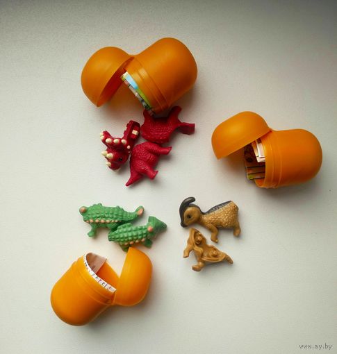 Киндер сюрприз натунс. Динозавры.