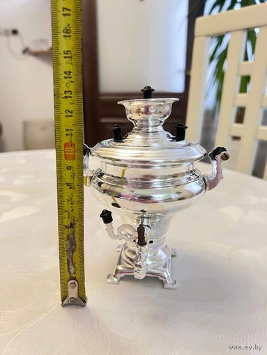 Сувенирный самовар СССР.