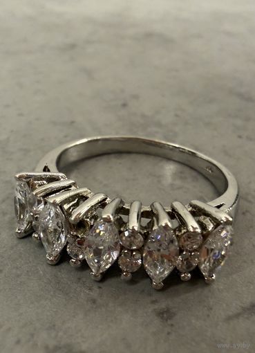 Перстень СЕРЕБРО 925 пр.  19 р-р  (23)    Распродажа коллекции!!!