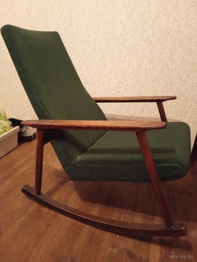Кресло-качалка ретро