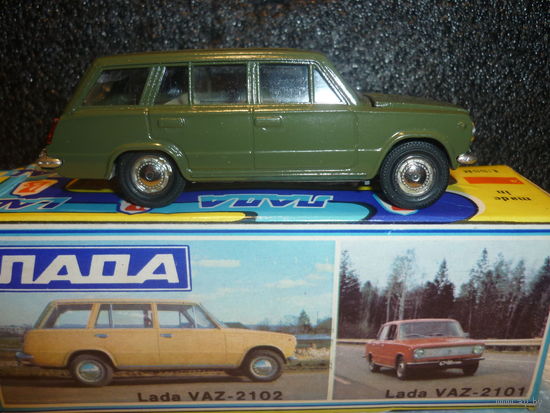 Модель авто ВАЗ 2102. А11. СССР. 1:43. Редкий цвет