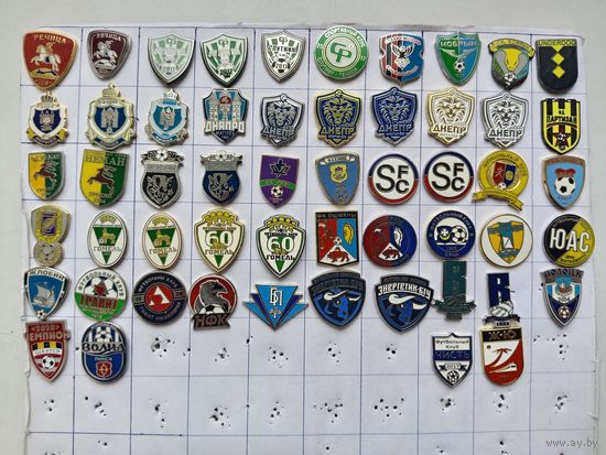 Значки ФК Барановичи.Лида.Арсенал Гранит .Динамо Брест.Нафтан....цена за 1 знак