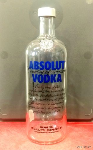 Бутылка * Водка * АBSOLUT * АБСОЛЮТ * Швеция * с Пробкой * 1 литр * Высота 28 см * Диаметр 8.5 см * (2)