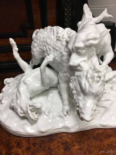 Большая статуэтка  охота на кабана , загнанный верпь