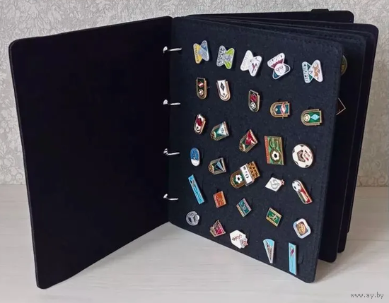 Альбом для значков