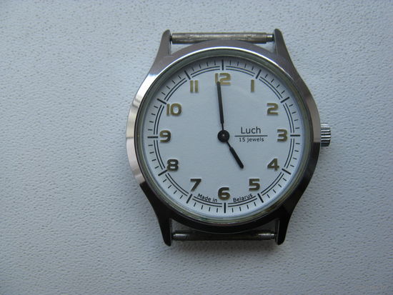 Часы ЛУЧ механика на ходу