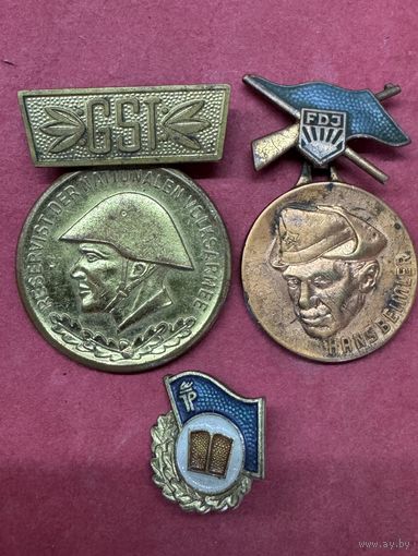 Медали ГДР.цена за все.