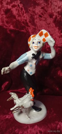 КОЛЛЕКЦИОННАЯ ФАРФОРОВАЯ СТАТУЭТКА КЛОУН ОЛЕГ ПОПОВ С ПЕТУХОМ ЗКХ СССР ОРИГИНАЛ  .  Распродажа Коллекции !!! . Экспресс  Аукцион с рубля без МПЦ   .Много лотов в продаже .