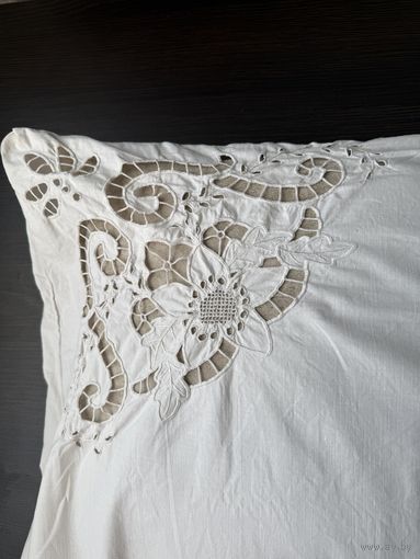 Старинная декоративная наволочка с вышивкой Ришелье