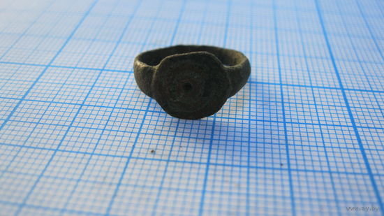 Перстень старинный. Бронза, литье.