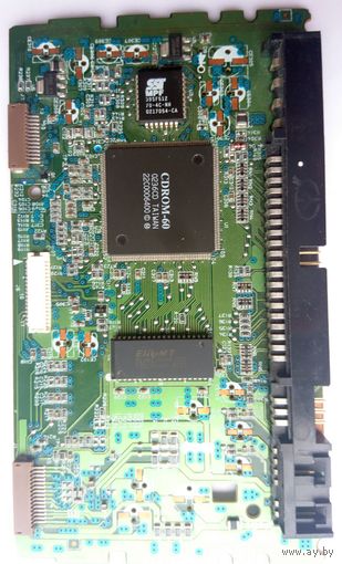 Плата от CD-привода (CD-ROM) на детали - ram, eeprom и два стаба ldo 2,5 и 3,3 в