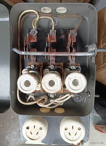 Ящик распределительный ЯРП-20У3  3 фазы 20 Ампер