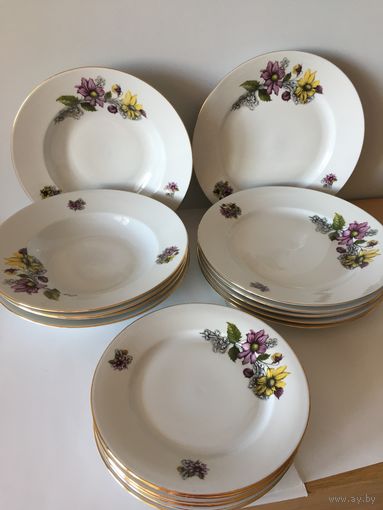 Набор тарелок на 6 персон
