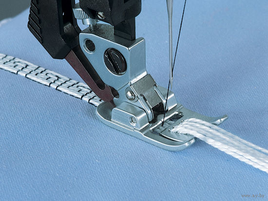 Лапка для шнура с 7/9 отверстиями PFAFF 820608-096 (820222)