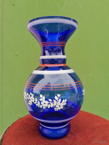 Ваза Кобальтовое стекло, торги с Рубля