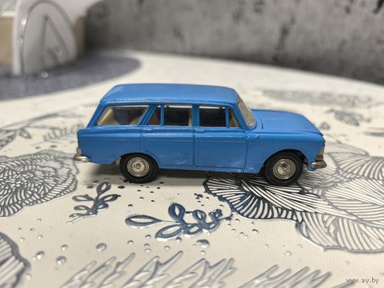 Москвич синий а4 ранний