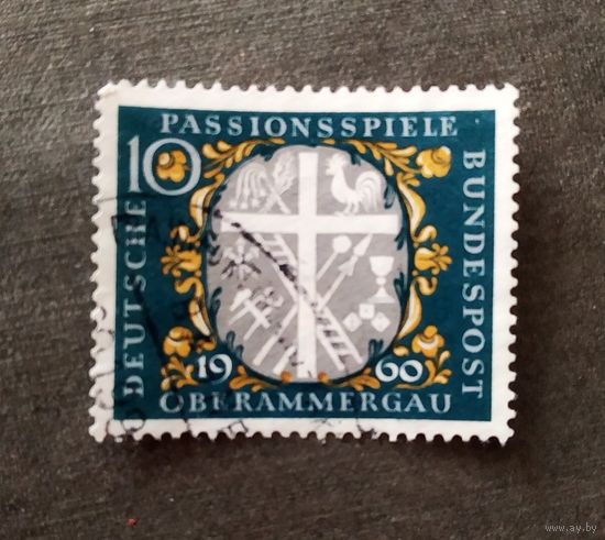 Марка Германия 1960 год Крест и символы распятия
