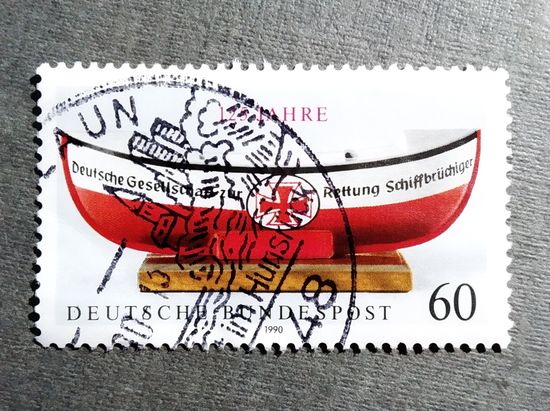 Марка Германия 1990 год 125-летие Немецкой спасательной службы