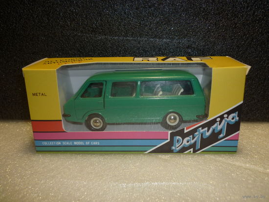 Модель авто RAF-2203. 1:43. СССР