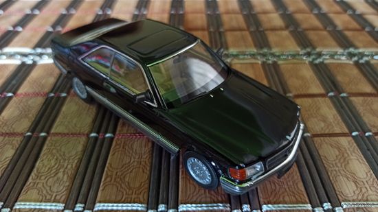 Mercedes-Benz 560 SEC Schwarz, 1986 art.400 035121 MINICHAMPS