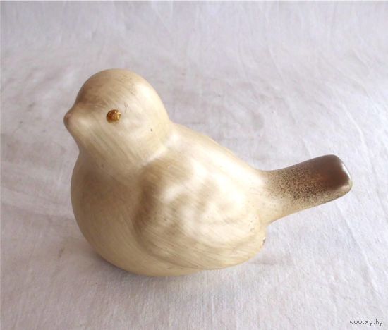 Статуэтка Воробей