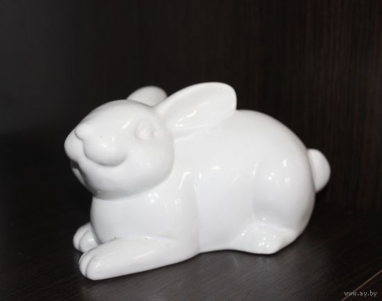 Фарфоровая статуэтка "Кролик".